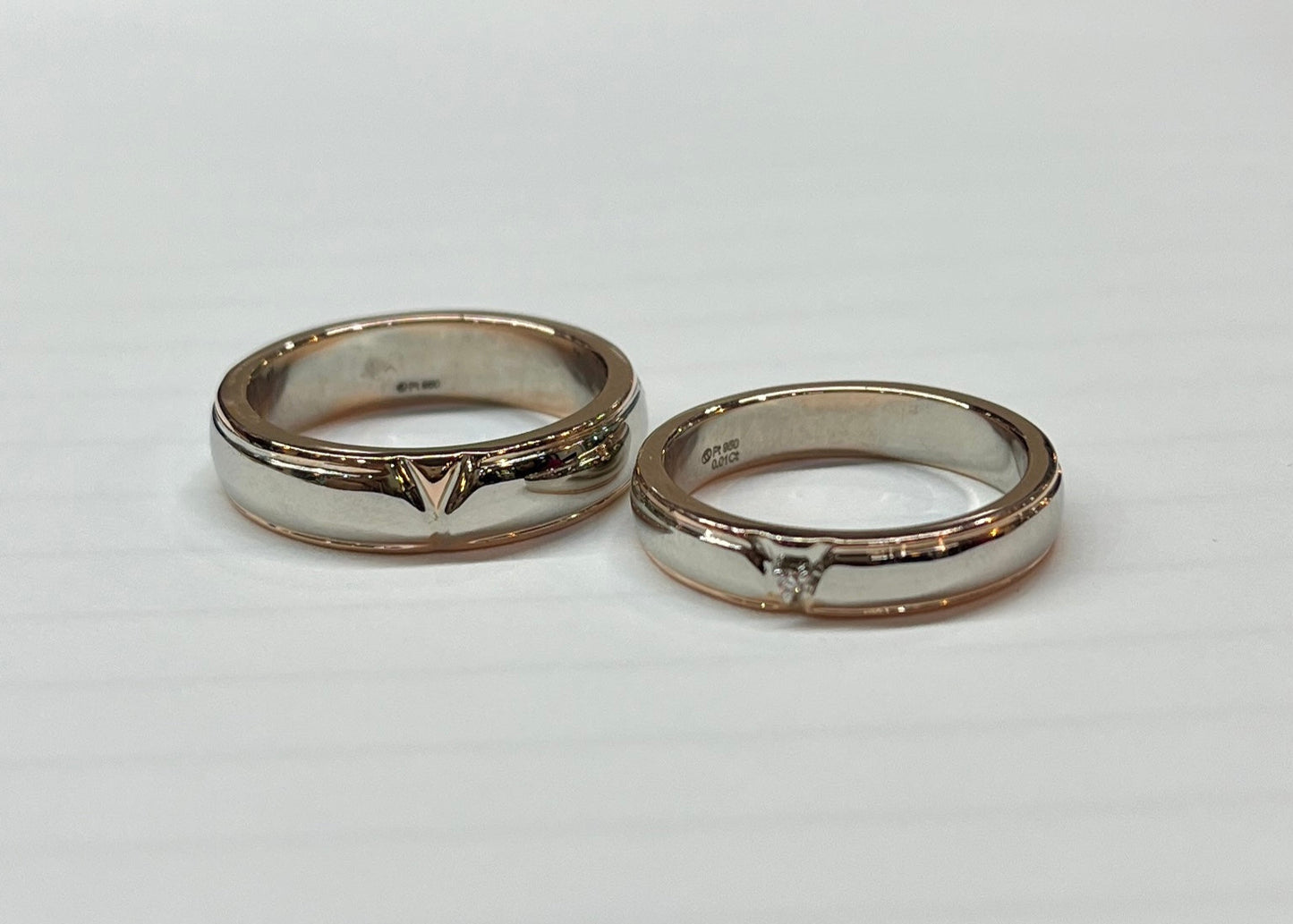 Platinum His & Hers Wedding Band Set – A Timeless Symbol of Love
