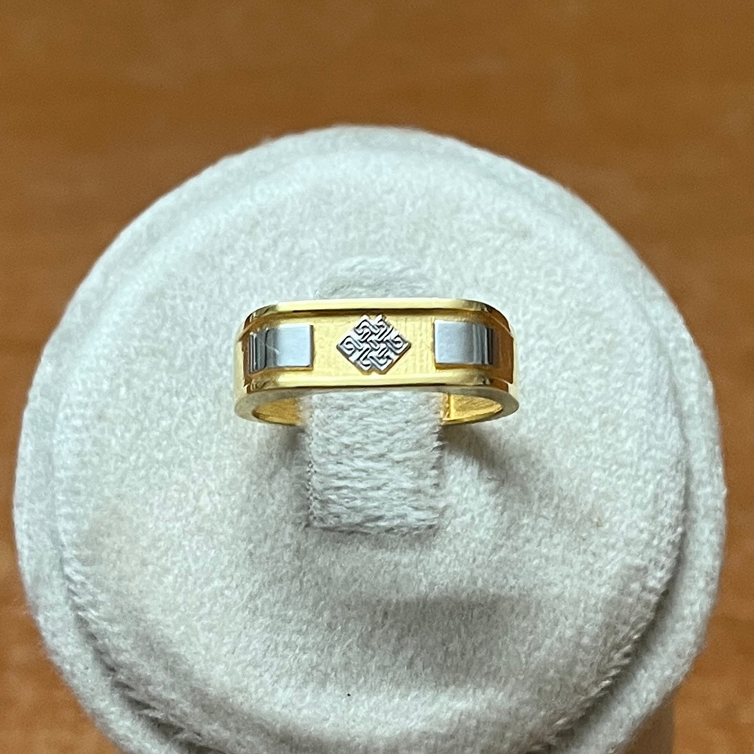 Infinity Knot Ring