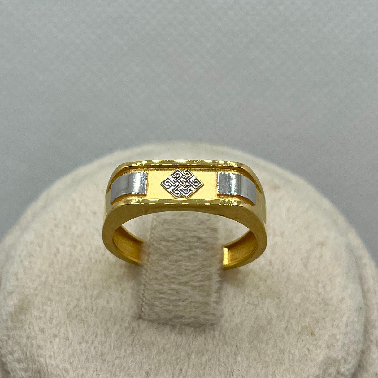 Infinity Knot Ring