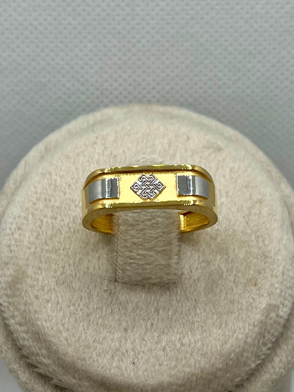 Infinity Knot Ring