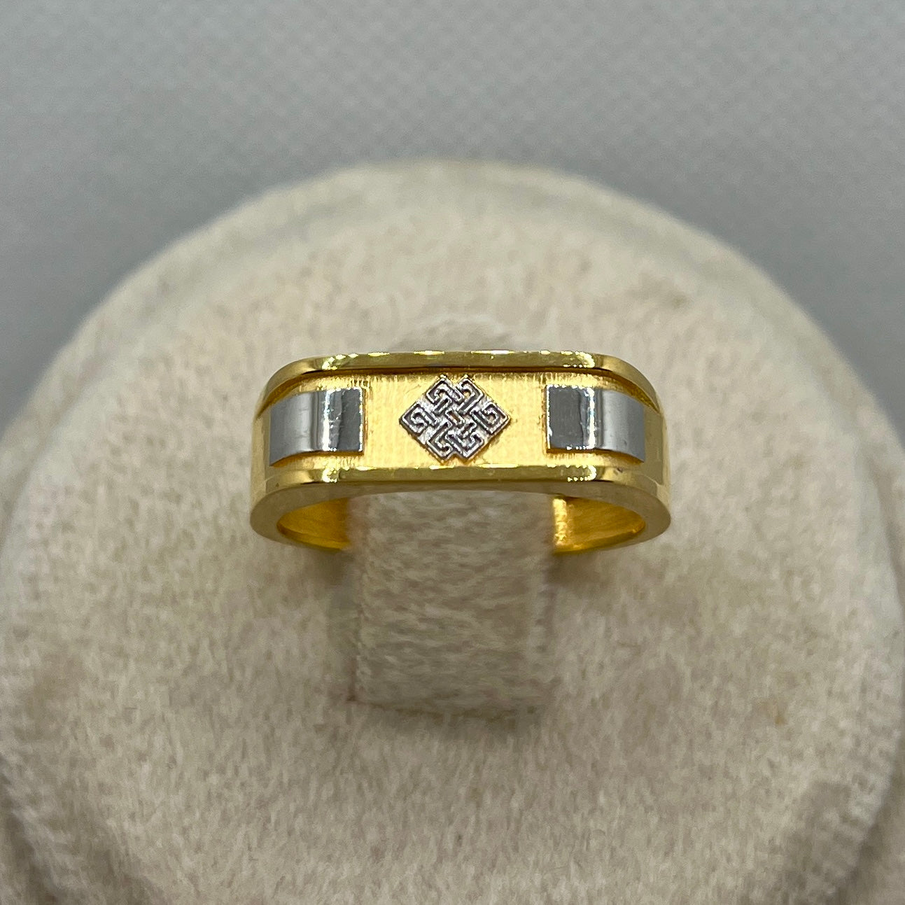 Infinity Knot Ring