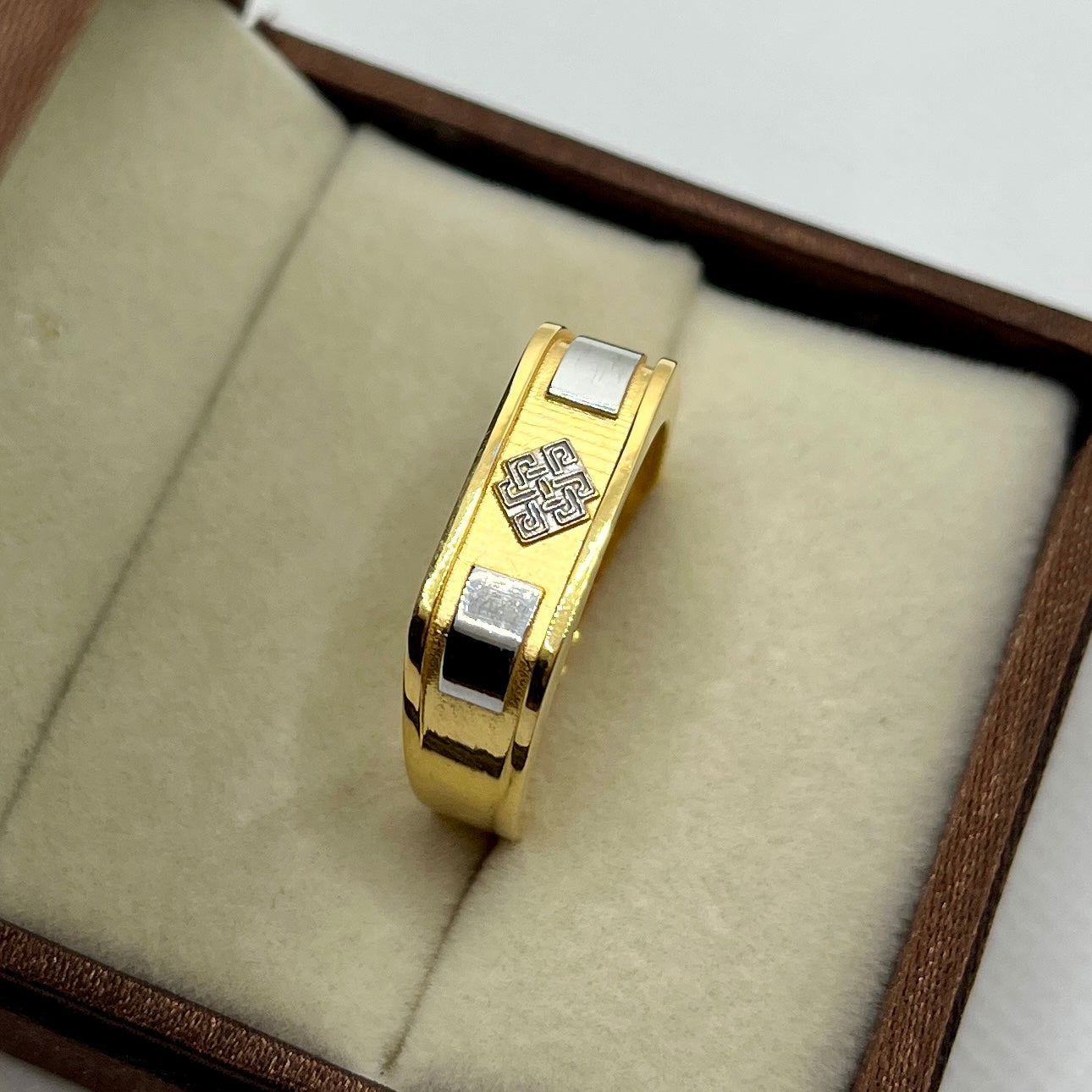 Infinity Knot Ring