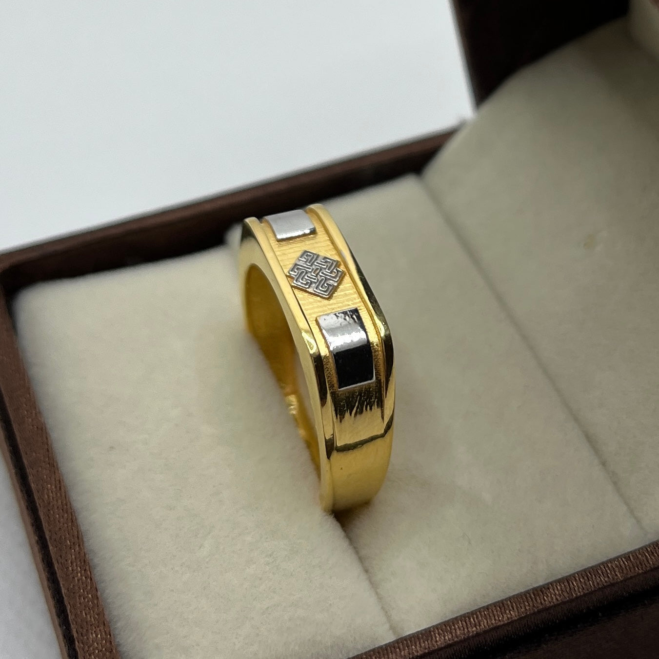 Infinity Knot Ring
